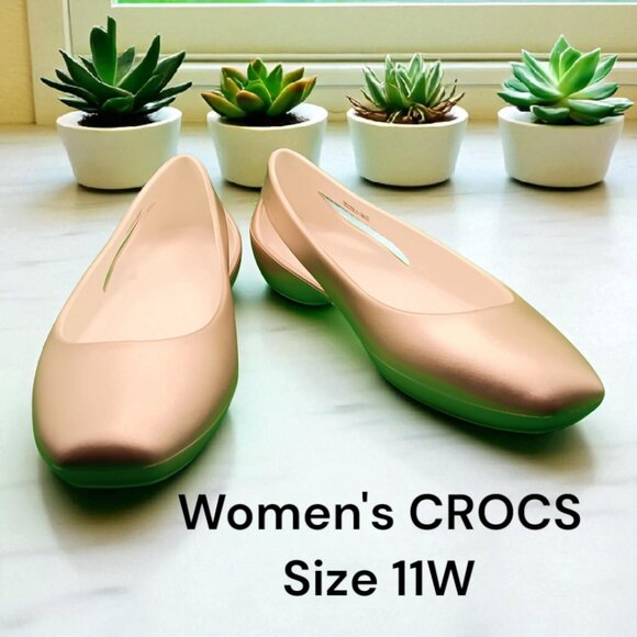 Womens Crocs. - Picture 1 of 6